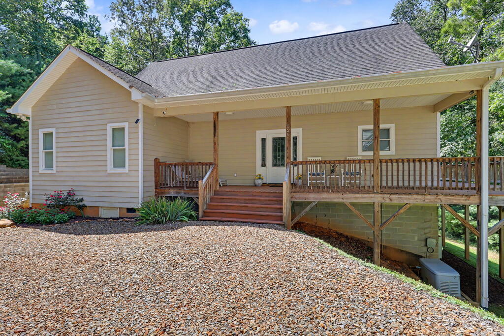 526 Mcdonald Road Property Photo 2