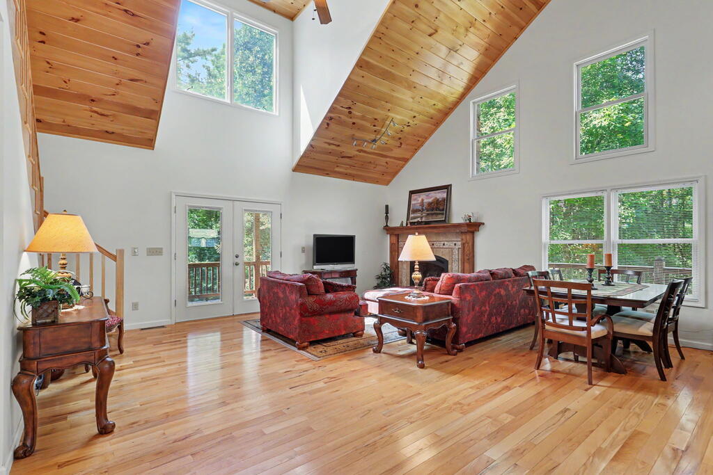 526 Mcdonald Road Property Photo 3