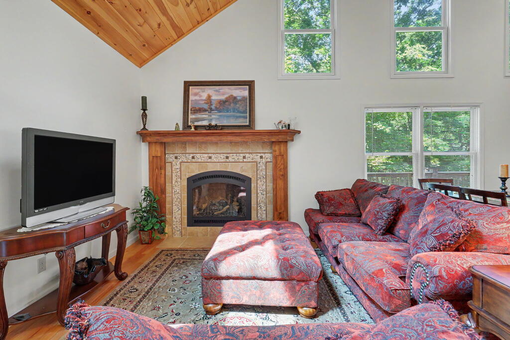 526 Mcdonald Road Property Photo 5