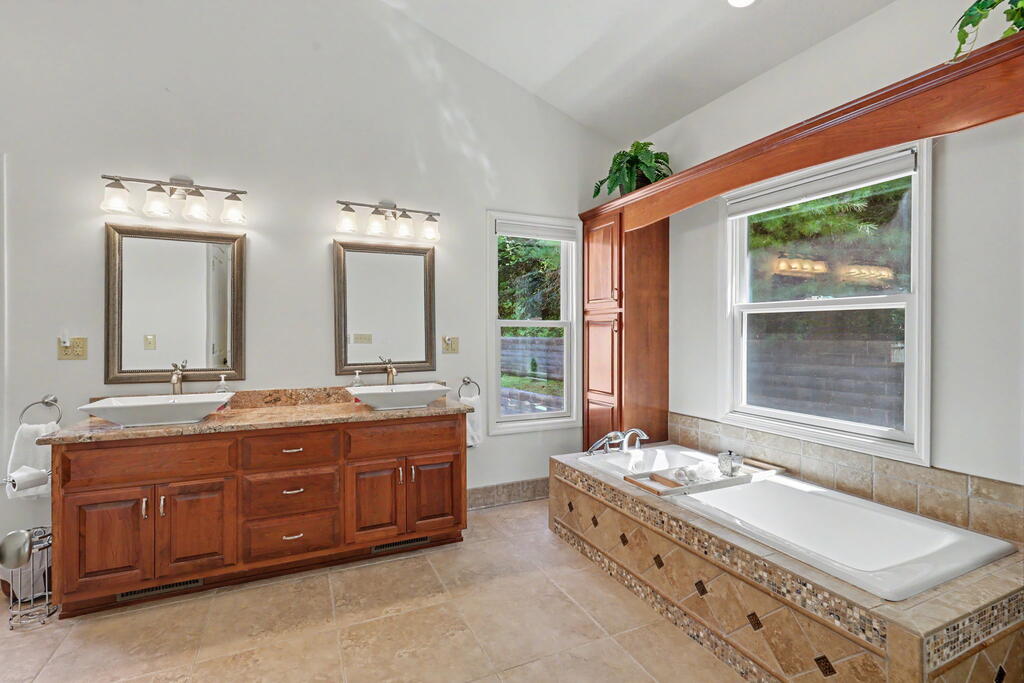 526 Mcdonald Road Property Photo 35