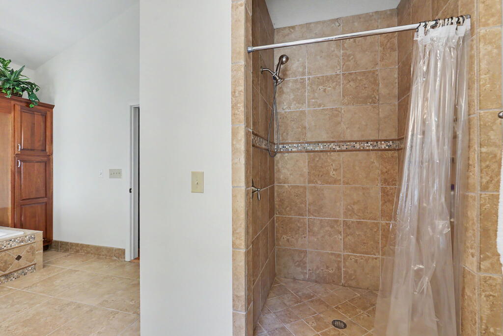 526 Mcdonald Road Property Photo 37