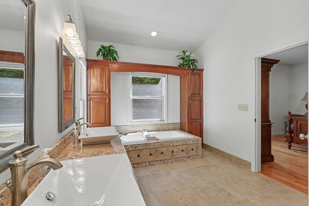 526 Mcdonald Road Property Photo 38