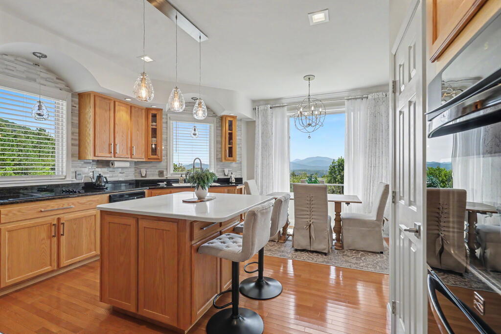 248 Sunset View Property Photo 3