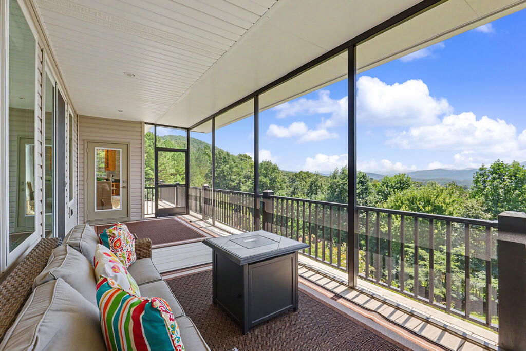 248 Sunset View Property Photo 6