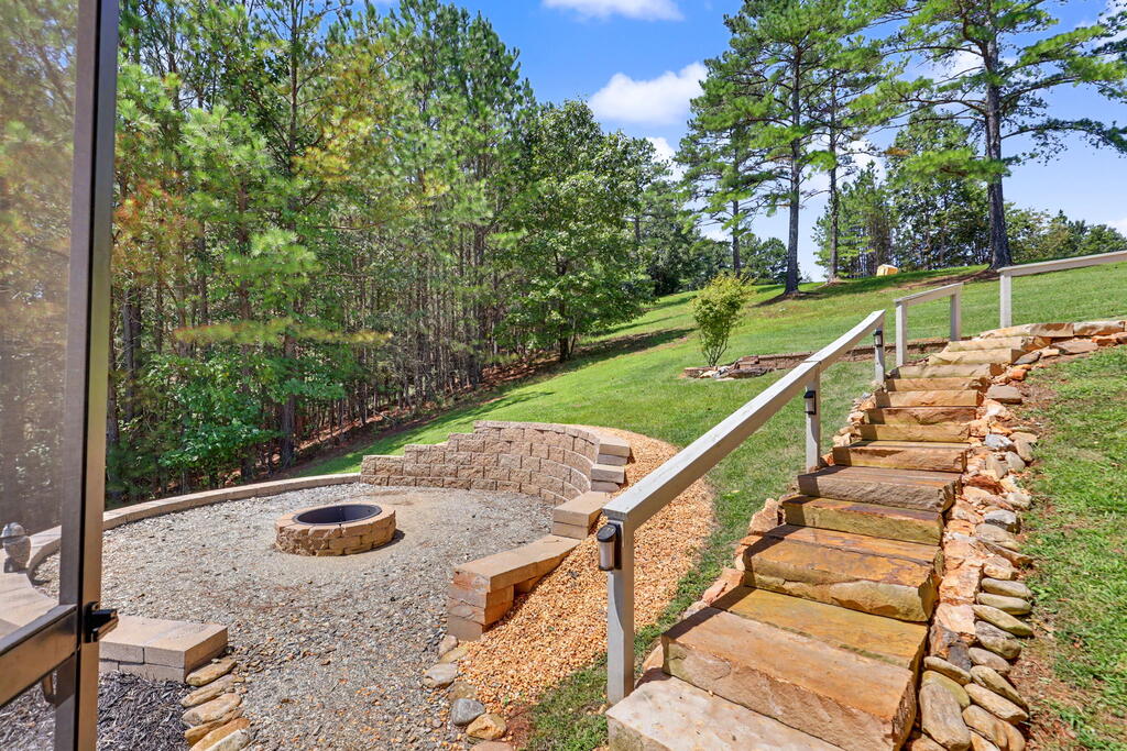 248 Sunset View Property Photo 8
