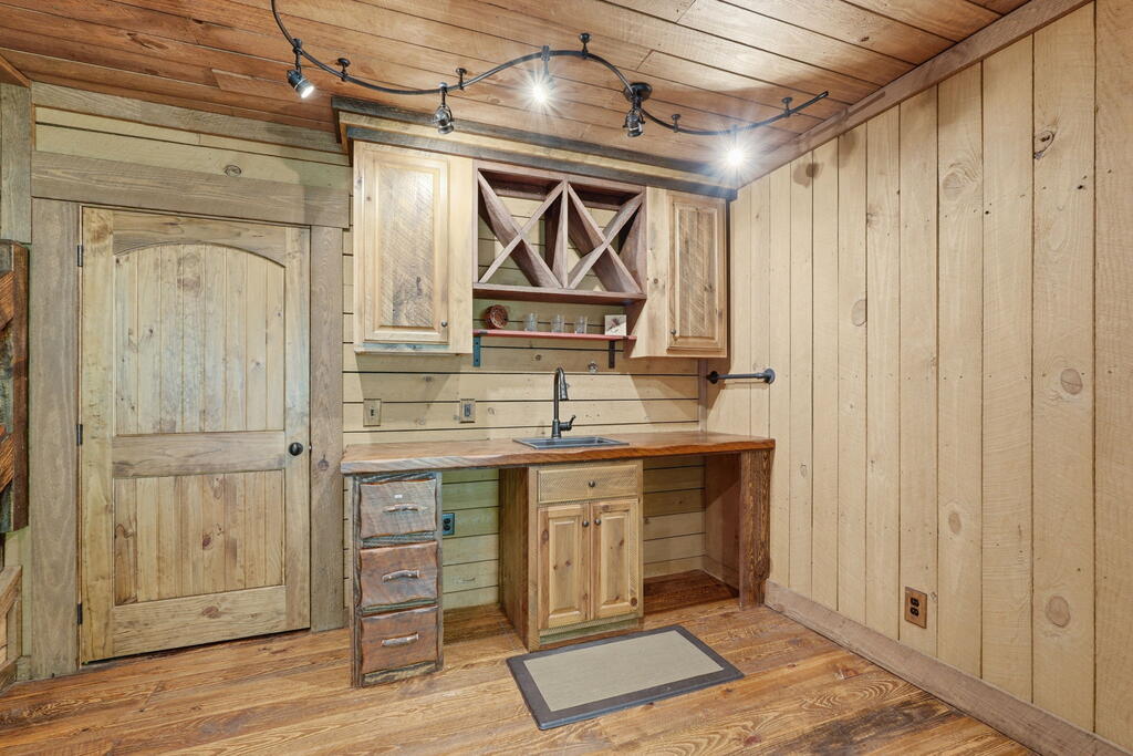 123 Merrimac Pointe Property Photo 37