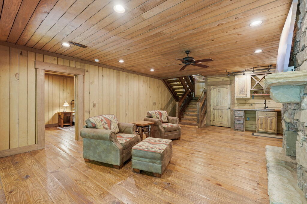 123 Merrimac Pointe Property Photo 38