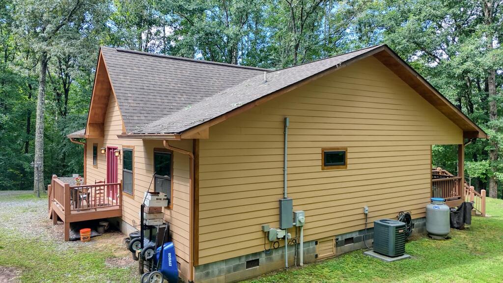 2592 Caney Creek Road Property Photo 4