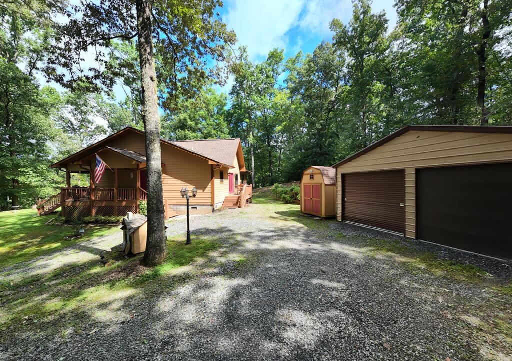 2592 Caney Creek Road Property Photo 8