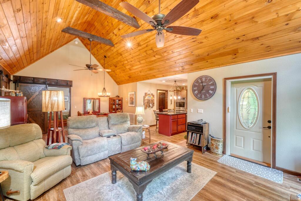 2592 Caney Creek Road Property Photo 15