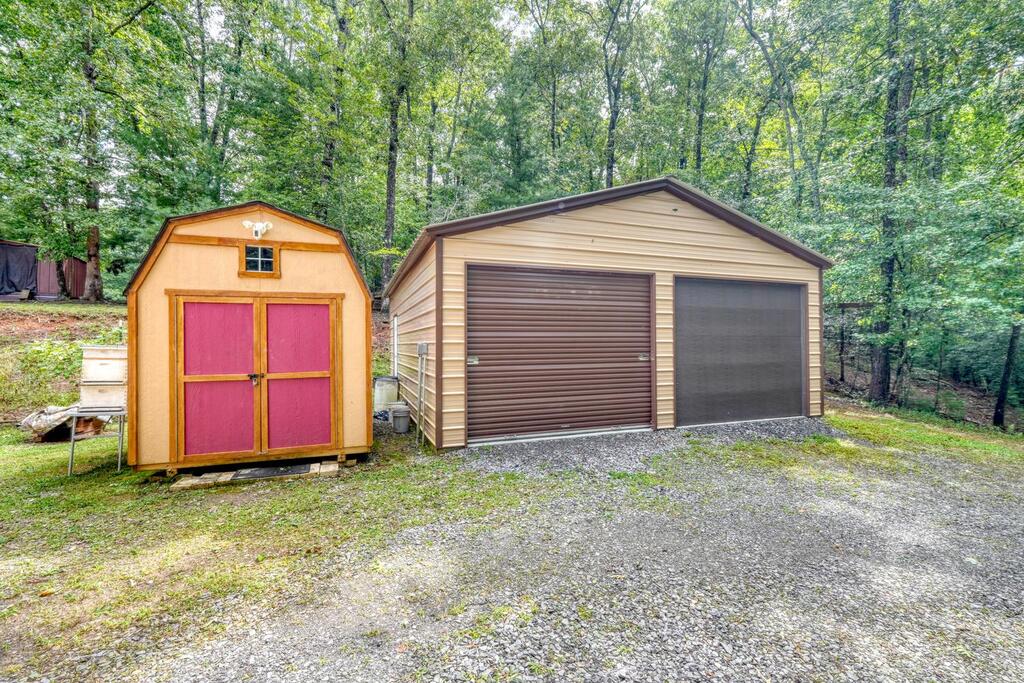 2592 Caney Creek Road Property Photo 47
