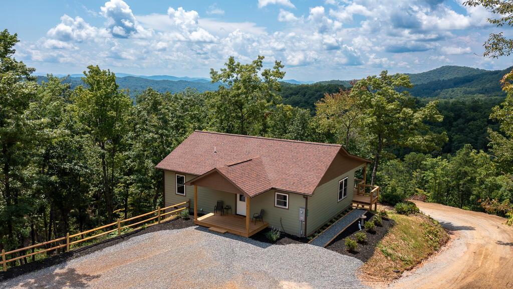 440 Marble Mountain Road Property Photo 2