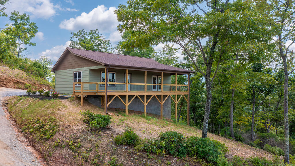 440 Marble Mountain Road Property Photo 3