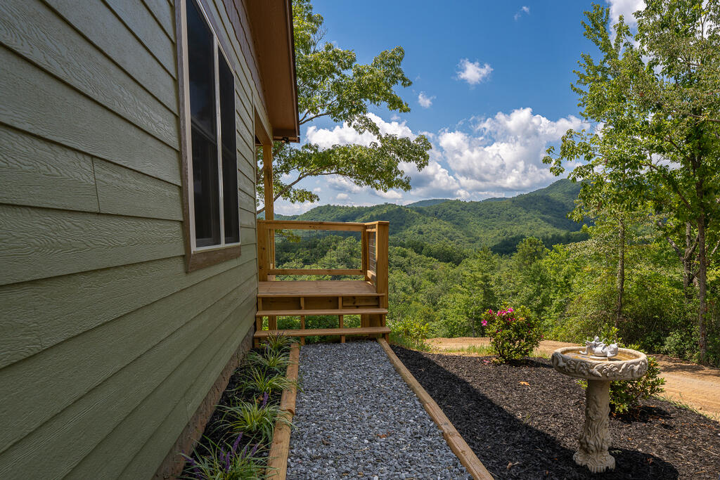 440 Marble Mountain Road Property Photo 5