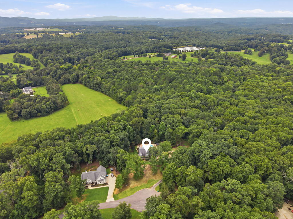 363 White Tail Ridge Road Property Photo 3