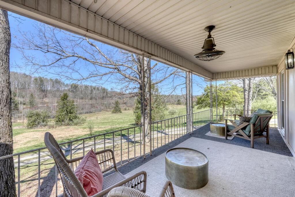 4868 Hwy 325 Property Photo 8