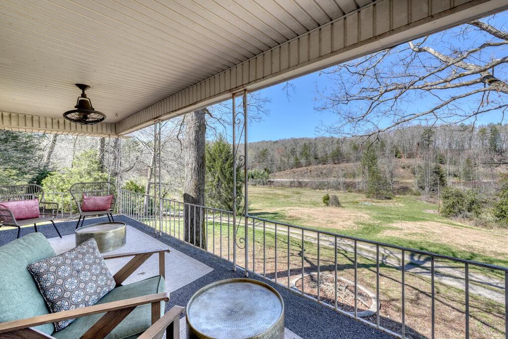 4868 Hwy 325 Property Photo 10