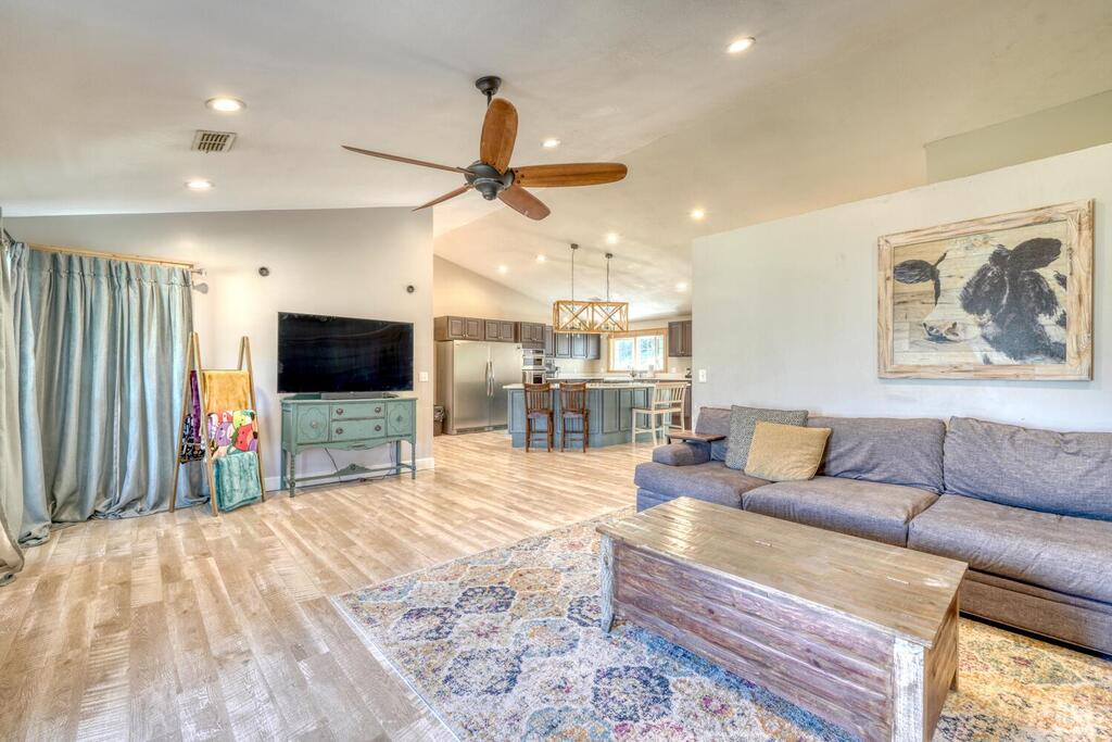 4868 Hwy 325 Property Photo 13