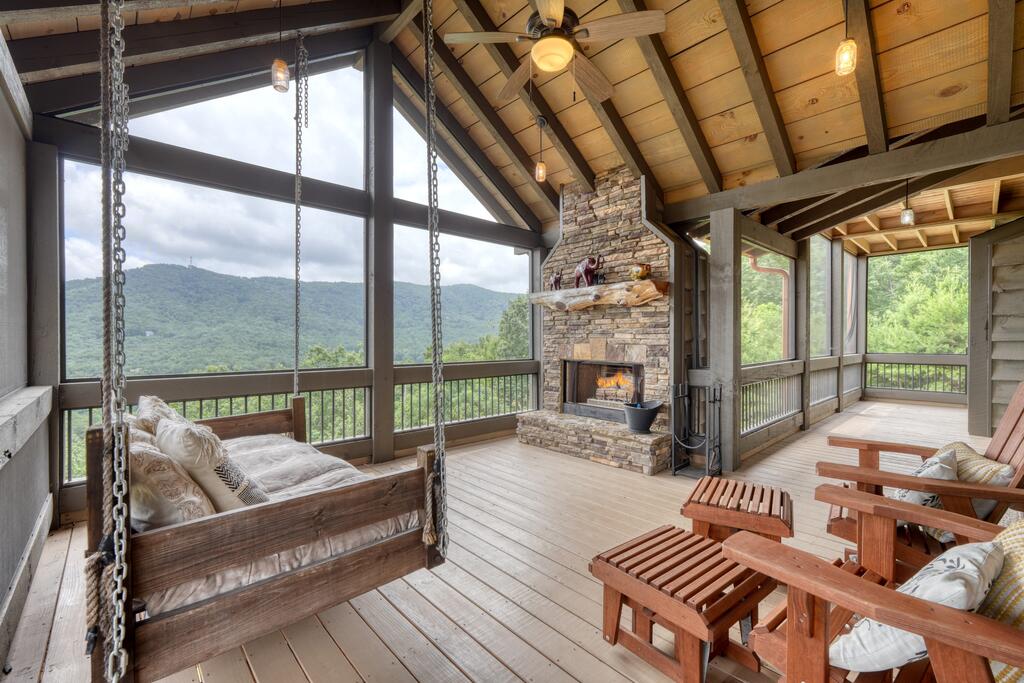 561 Deer Crest Road Property Photo 3