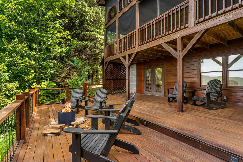 11 Amy Creek Property Photo 9