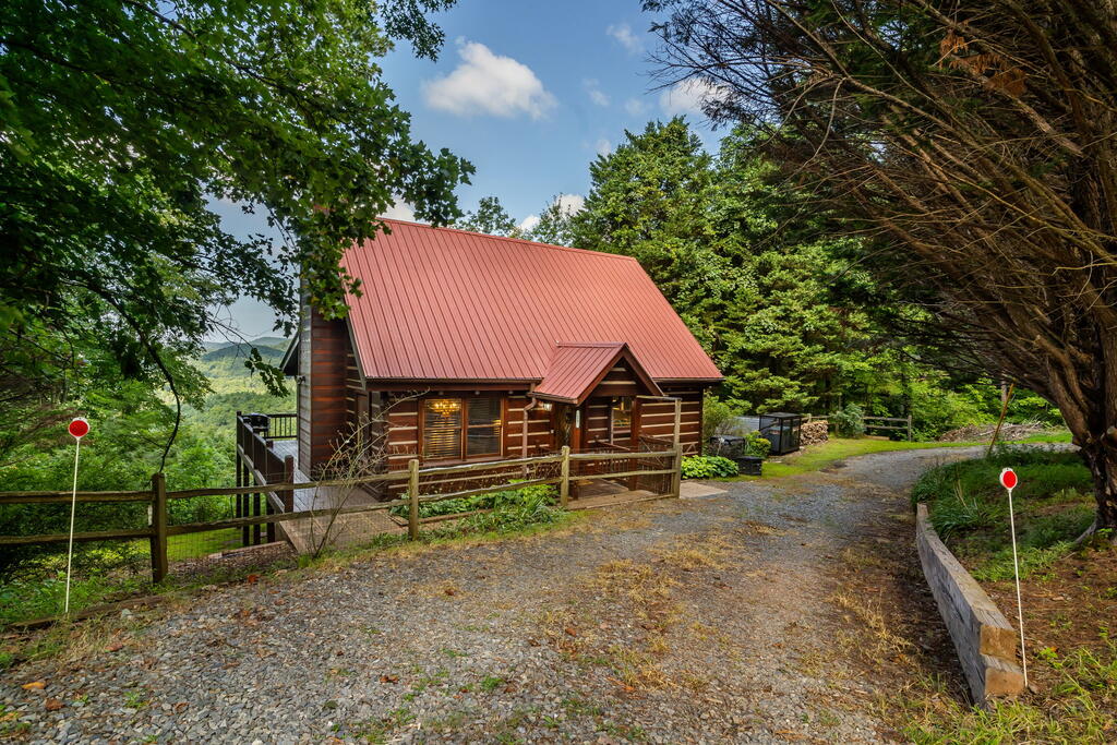 11 Amy Creek Property Photo 13
