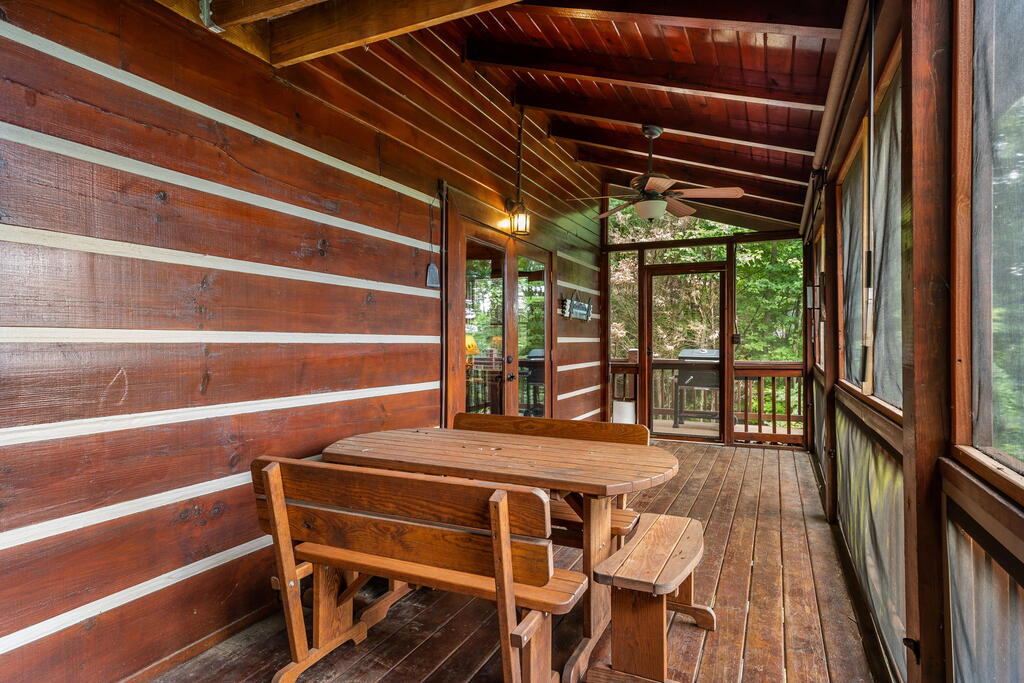 11 Amy Creek Property Photo 28