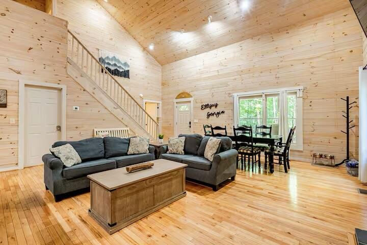 32 Bear Court Property Photo 5