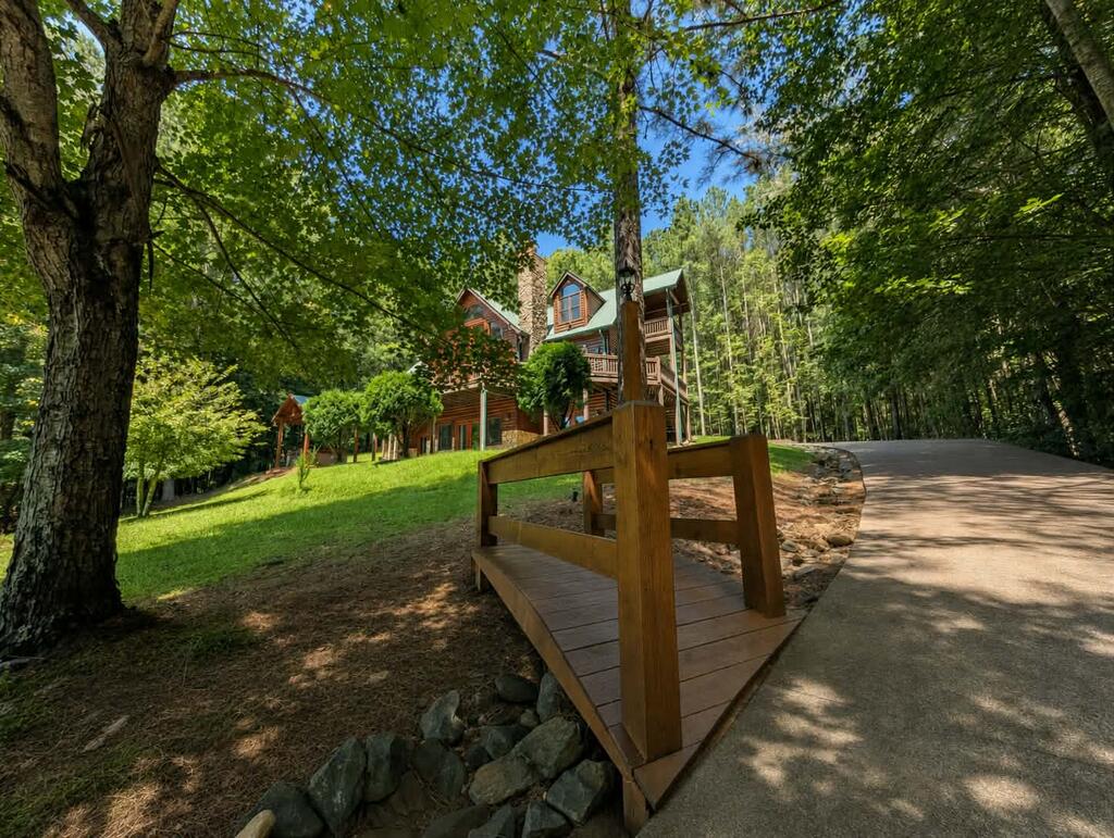 270 Black Bear Ridge Road Property Photo 10