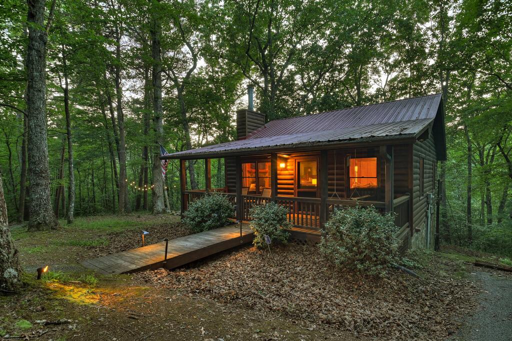 932 Granny Branch Property Photo 1