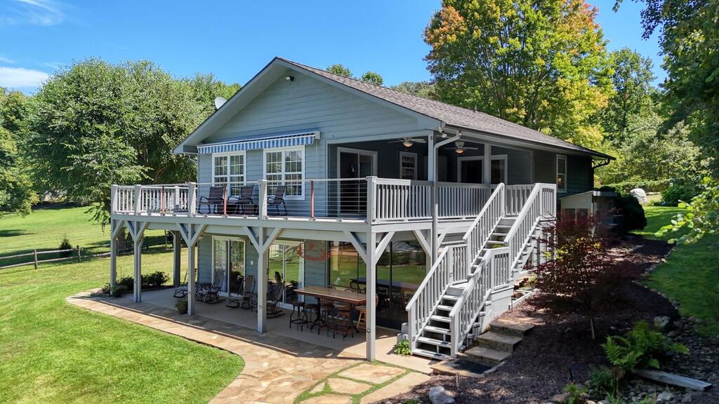 30 Shores Drive Property Photo 1