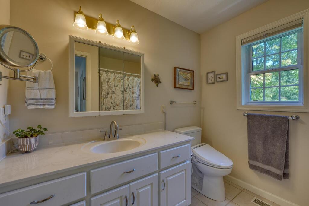 30 Shores Drive Property Photo 8
