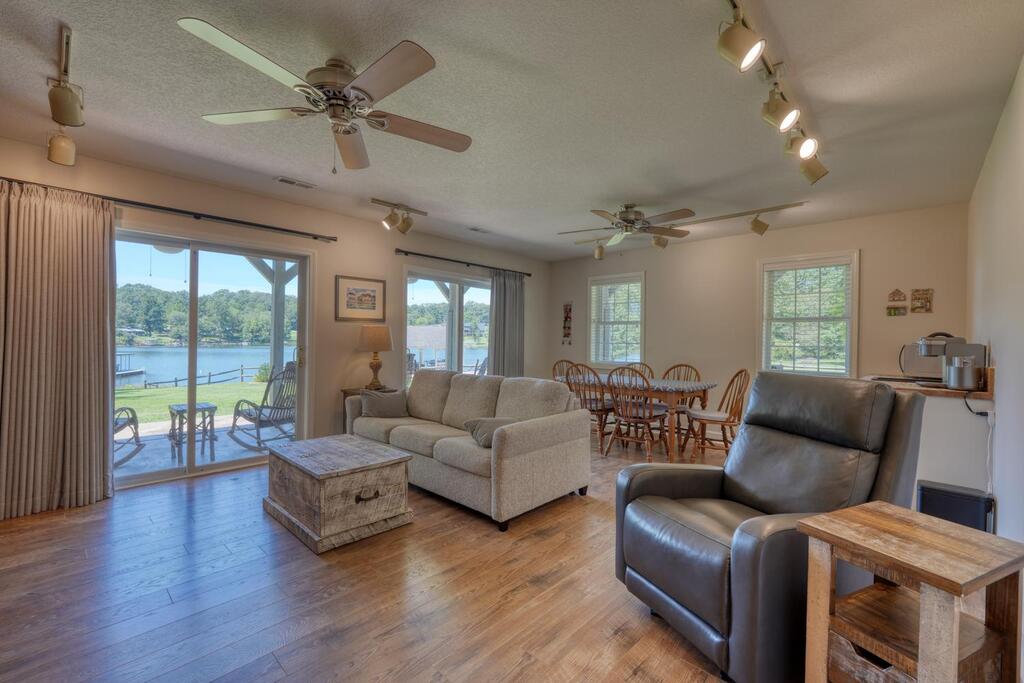 30 Shores Drive Property Photo 13
