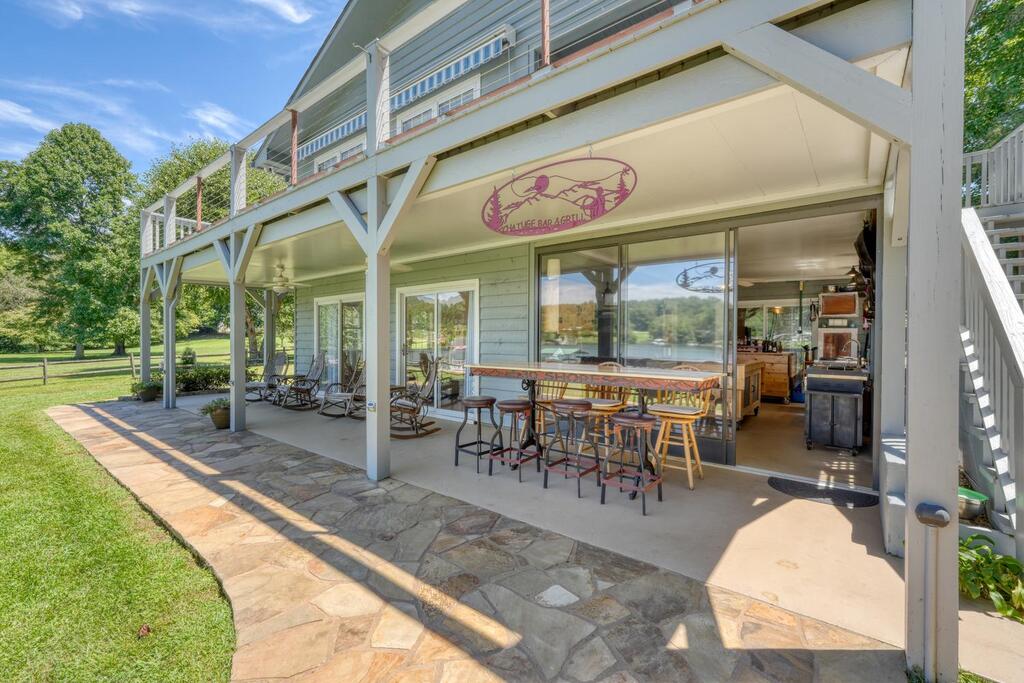30 Shores Drive Property Photo 16