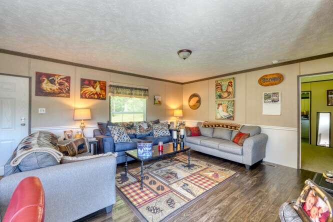 1484 Floyd Stalcup Road Property Photo 7