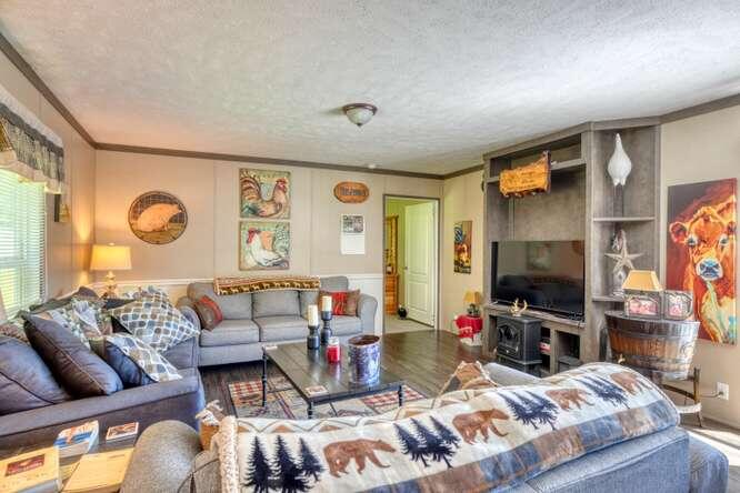 1484 Floyd Stalcup Road Property Photo 10