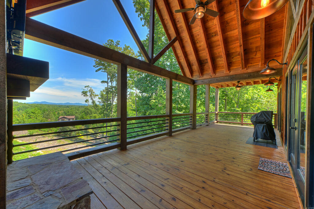 320 Amber Ridge Property Photo 18