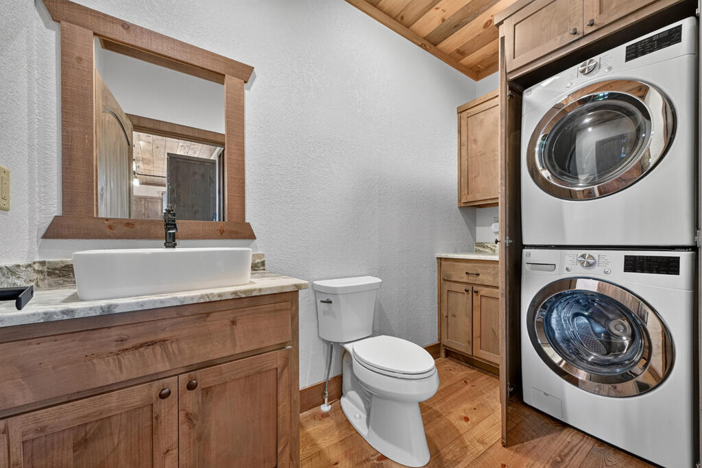 320 Amber Ridge Property Photo 23
