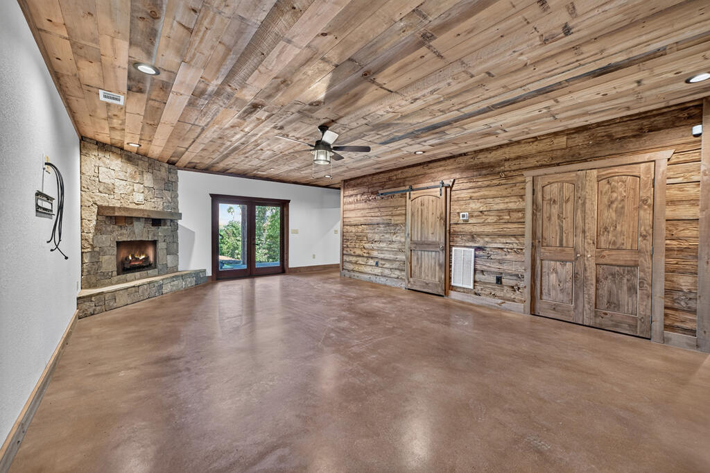 320 Amber Ridge Property Photo 41