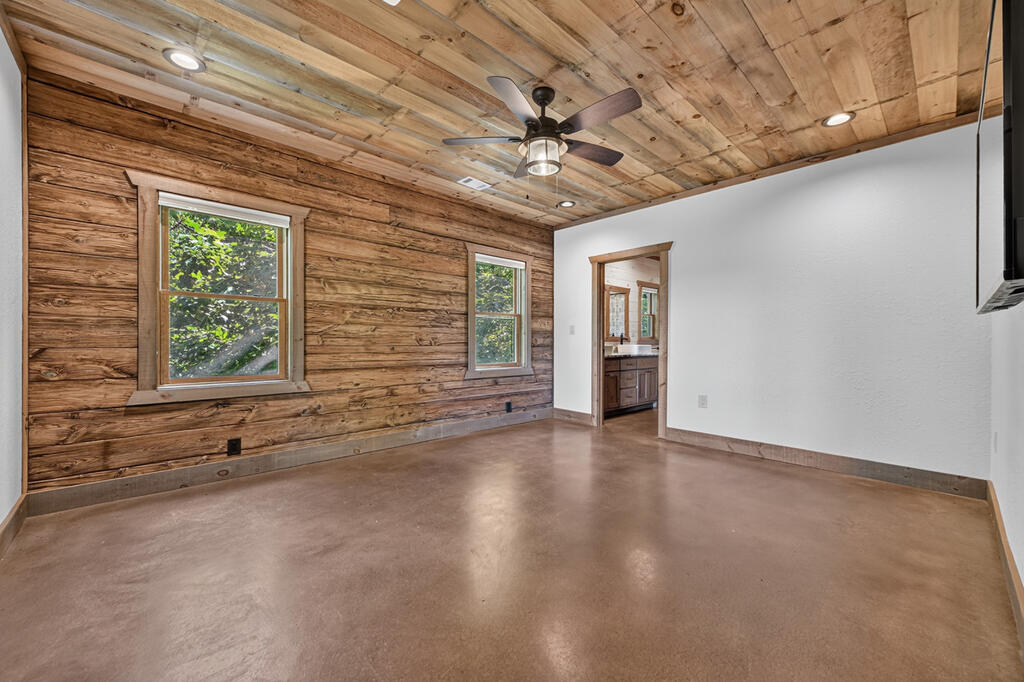 320 Amber Ridge Property Photo 43