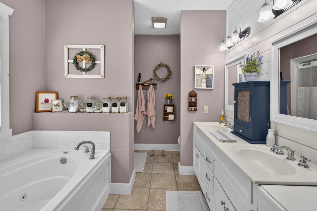 137 Noblet Drive Property Photo 17