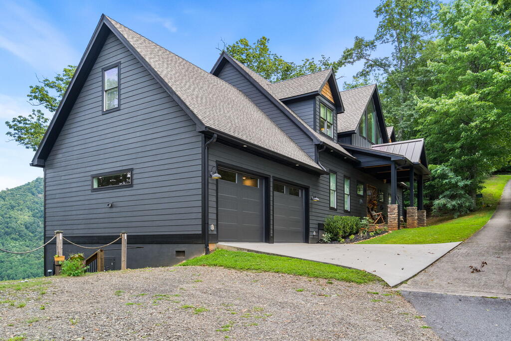 7 Eagles View Drive Property Photo 3