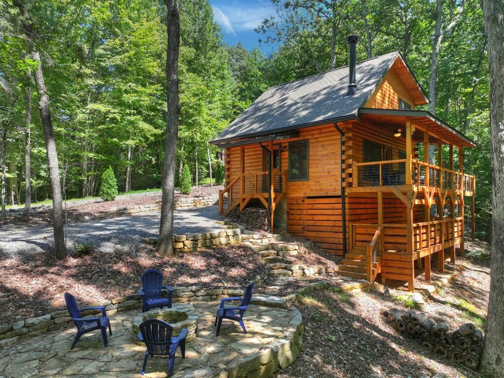 407 Arrowhead Pass Property Photo 1