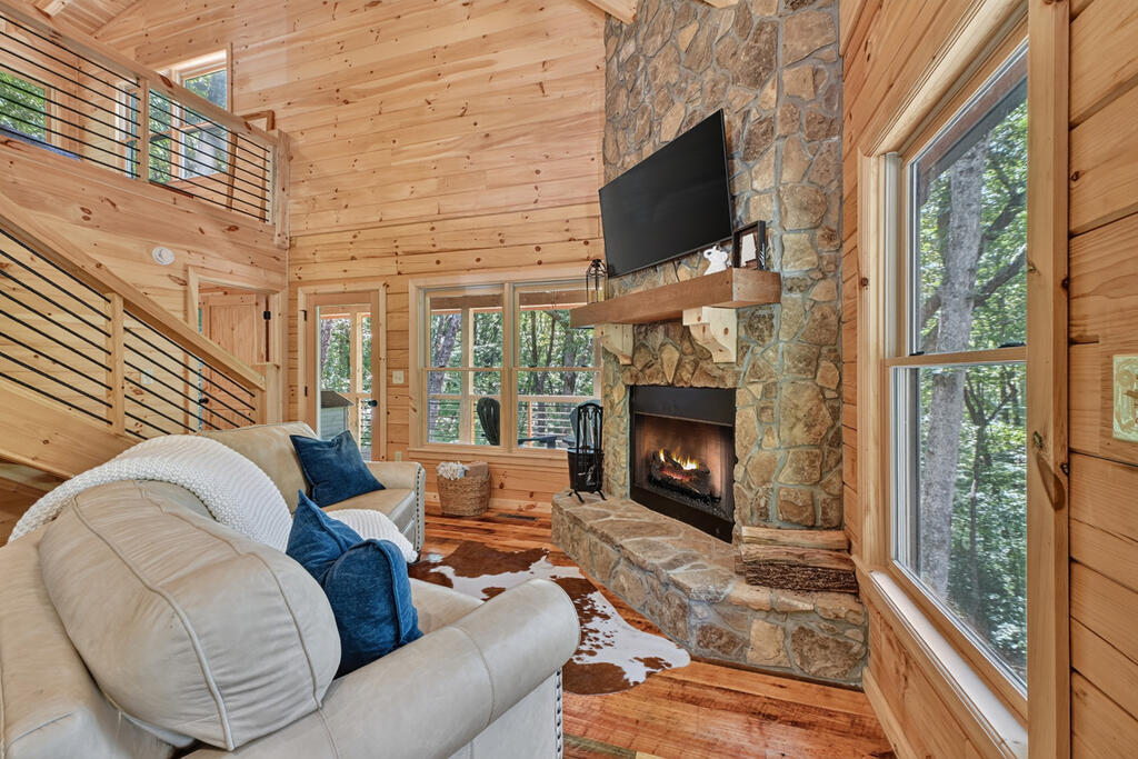 407 Arrowhead Pass Property Photo 6