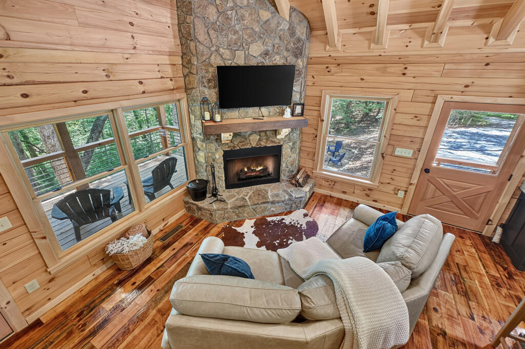 407 Arrowhead Pass Property Photo 8