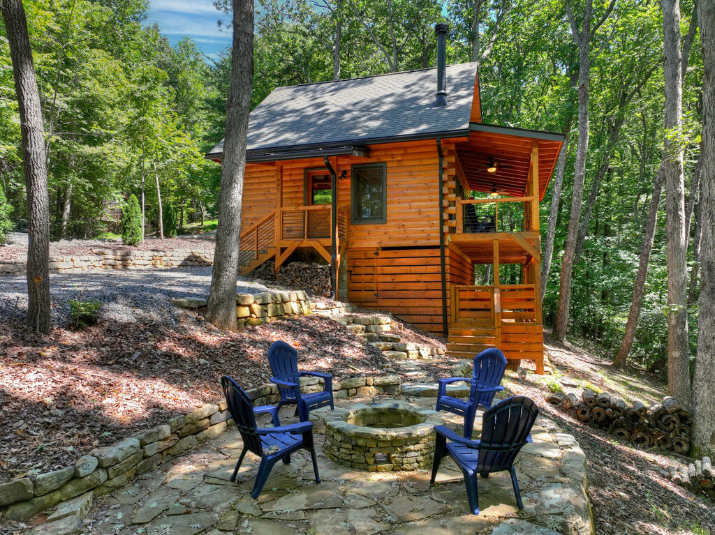 407 Arrowhead Pass Property Photo 35
