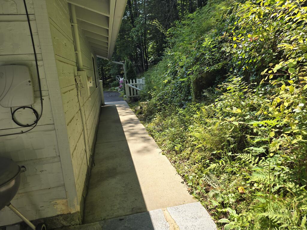 144 Cougar Lane Property Photo 32
