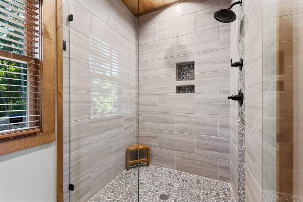 107 Fish Tale Cove Property Photo 29