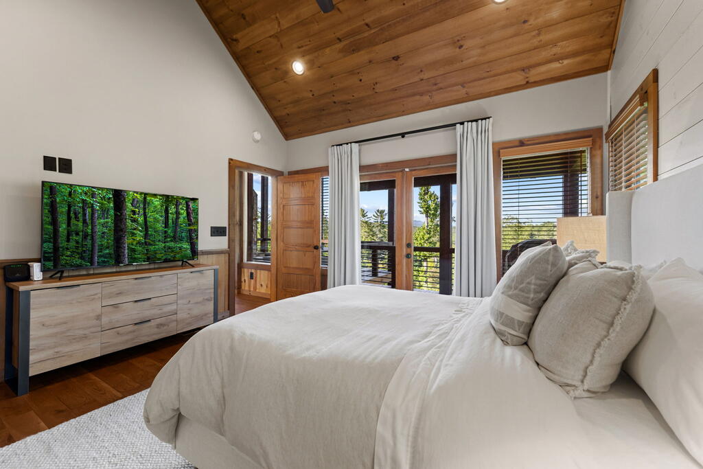 107 Fish Tale Cove Property Photo 32