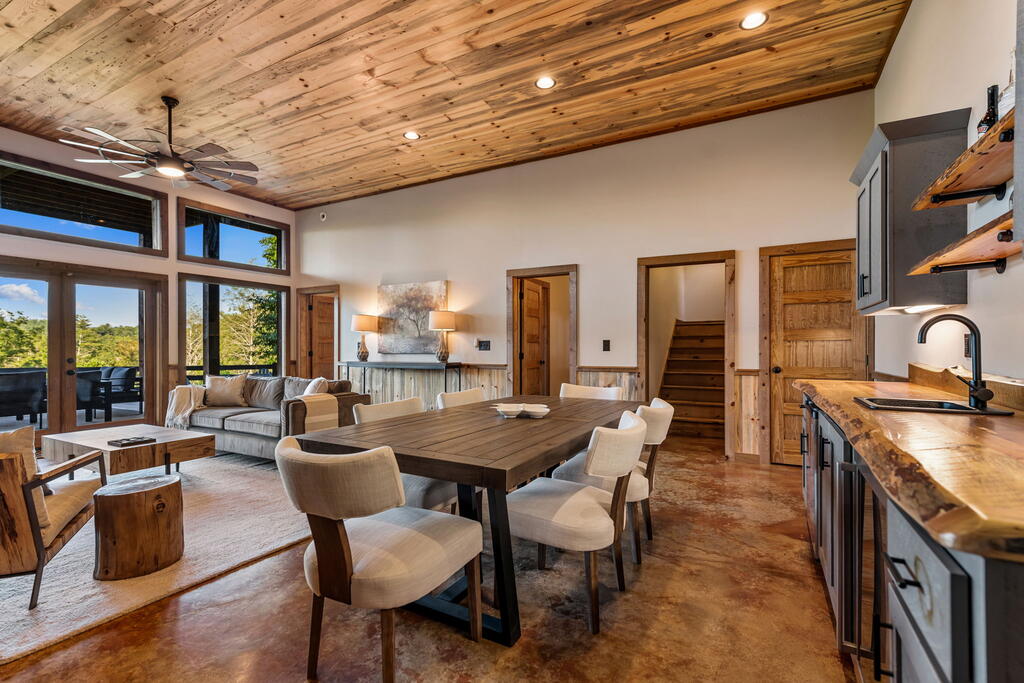 107 Fish Tale Cove Property Photo 38