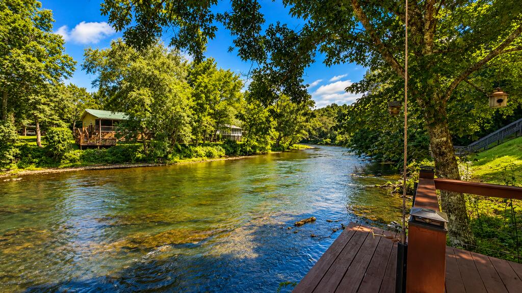 65 Running Waters Trail Property Photo 6